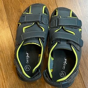 Cat & Jack sandals size 12
